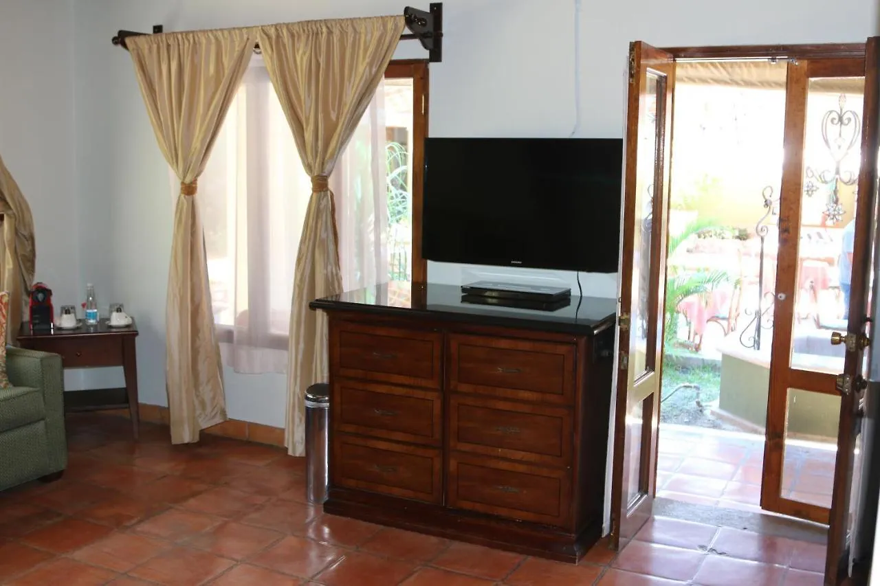 Hacienda Del Lago Boutique Hotel Ajijic