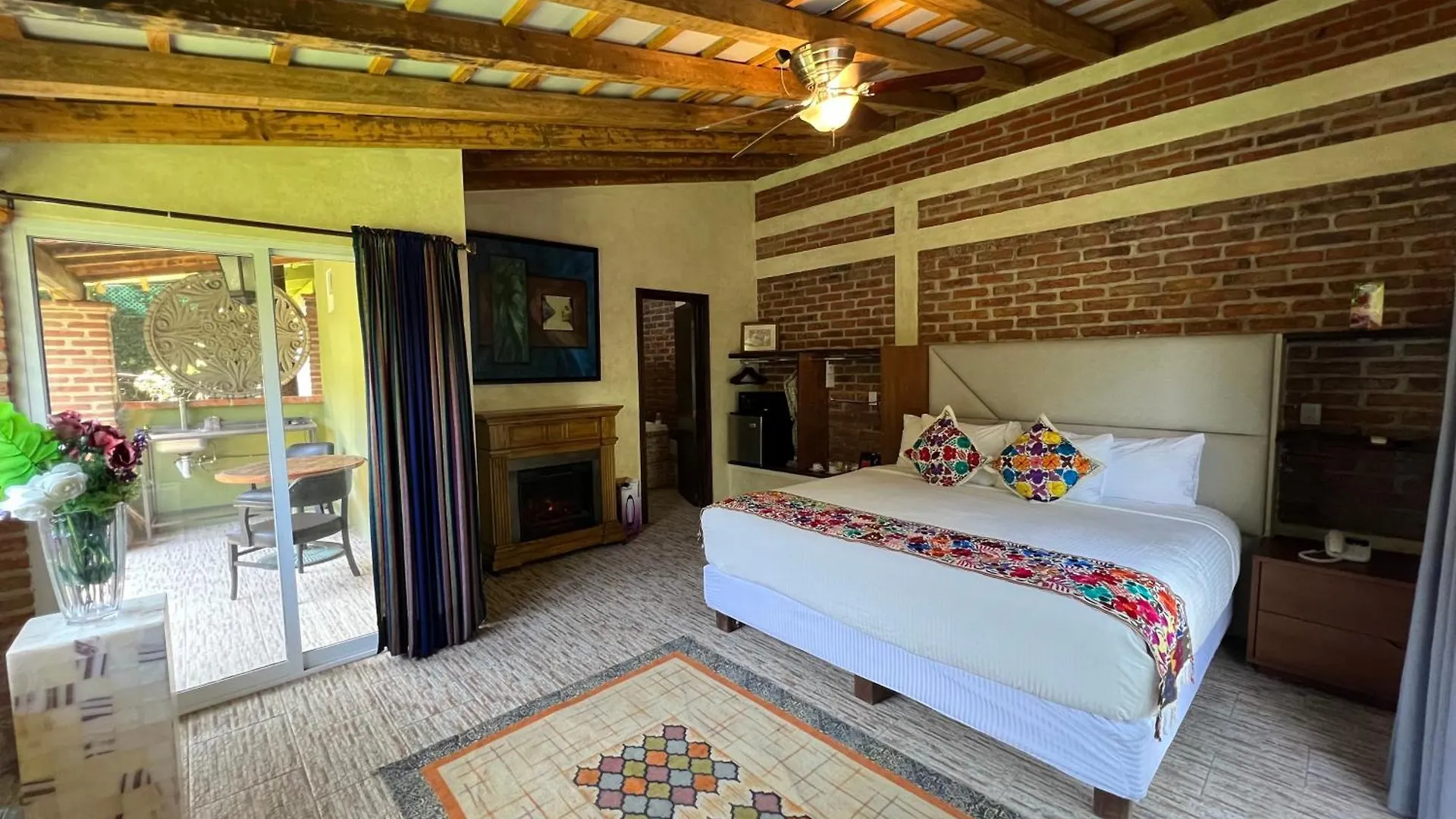 Hacienda Del Lago Boutique Hotel Ajijic
